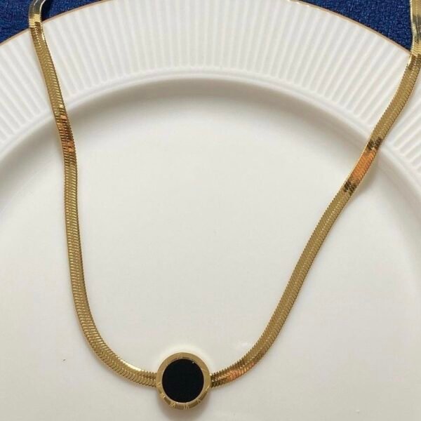 Sleek Chain Pendant