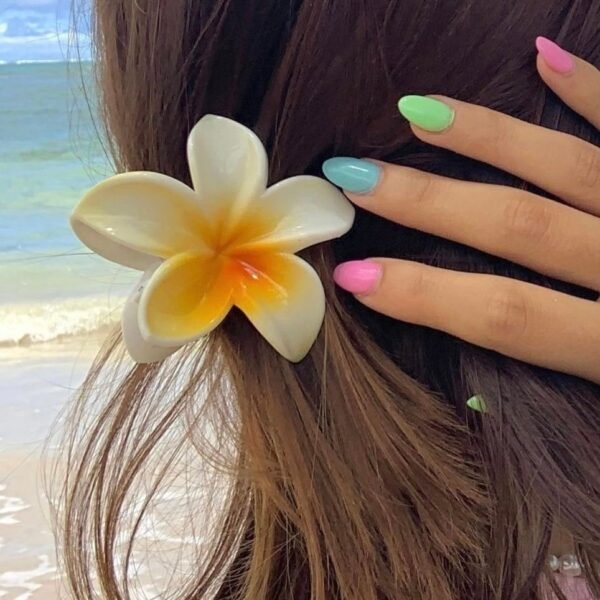Lotus Claw Clip