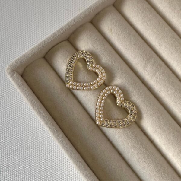 Hearty Stella Studs