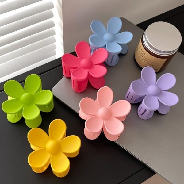 Flower Claw Clip