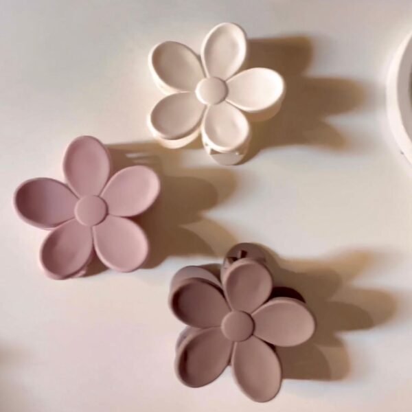 Flower Claw Clip - Image 2