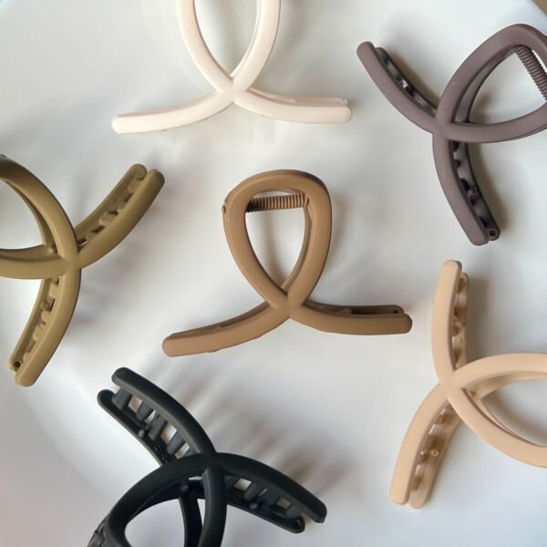 Cross Matte Clip - Image 3