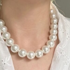 Meadow Pearl Necklace