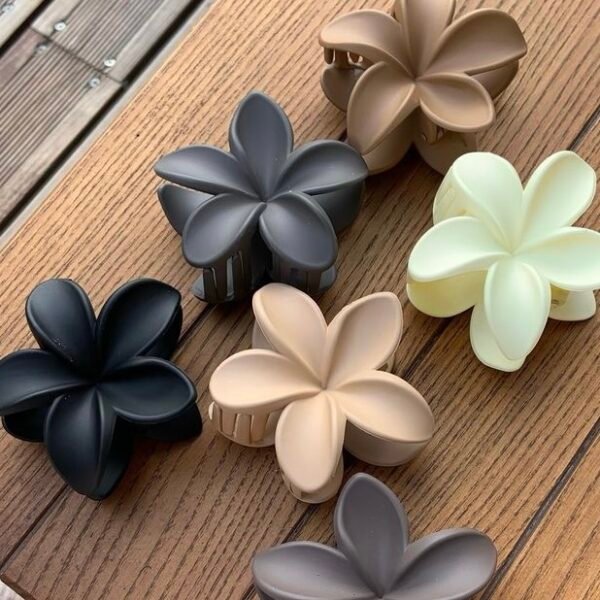 Lotus Claw Clip