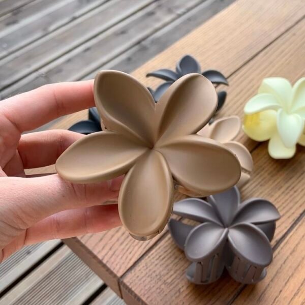 Lotus Claw Clip - Image 2