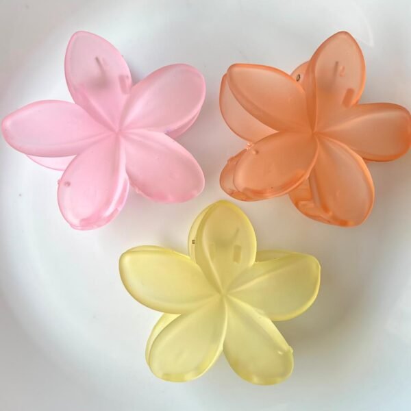 Pastel Lotus Claw - Image 4