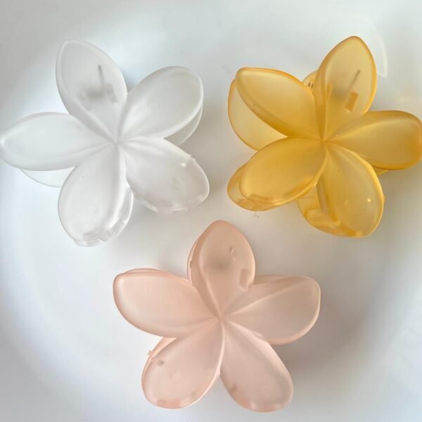 Pastel Lotus Claw - Image 5