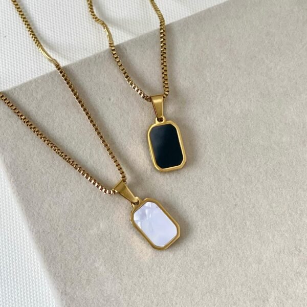 Cyra Pendant