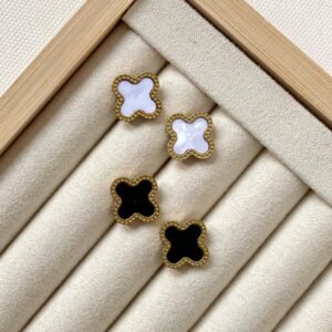 Clover Studs