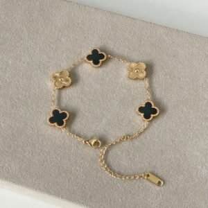 Emilia Gold Clover Bracelet