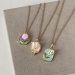 Madona Flora Pendant